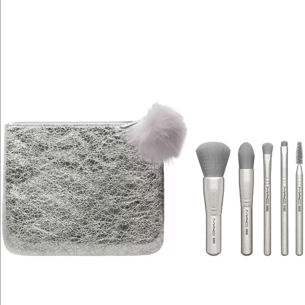 MAC Snow Ball Mini Brush Kit in Silver